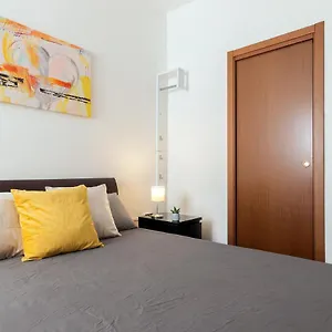 Terrace At 20 Minutes From Duomo - Homeunity , Milano Italia